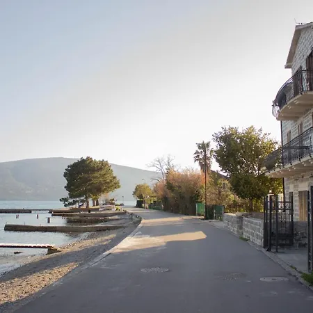 Live By The Sea, Bijela Apartment Rake Exterior photo